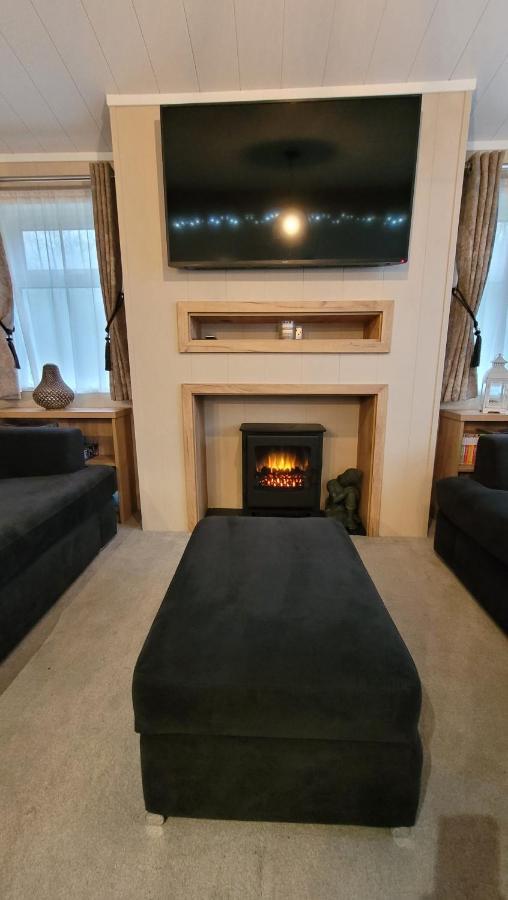 מילפורד און סי Luxury Lodge On Edge Of New Forest And 800M From Sea Entertainment And Leisure Passes Included מראה חיצוני תמונה